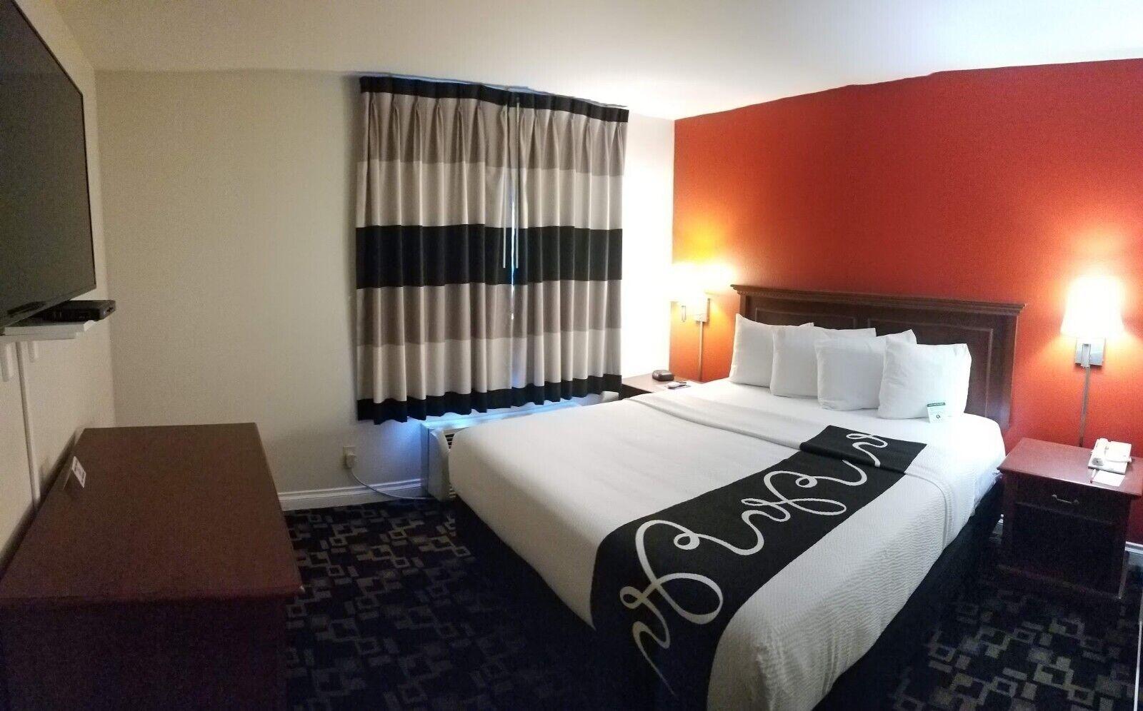 Hotel Ramada By Wyndham Oceanside Exterior foto